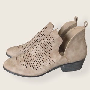 Rue21 Tan Ankle Boots